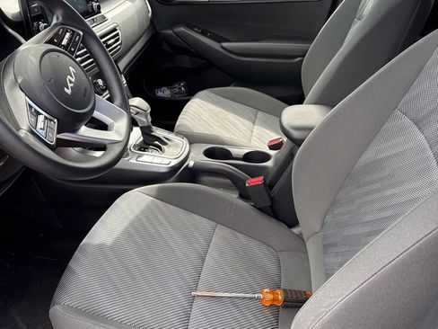 Used 2023 Kia Seltos LX image 3