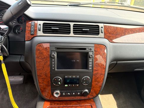 Used 2008 Chevrolet Suburban LTZ w/ LTZ Preferred Equipment Group image 32