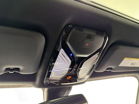 Used 2020 BMW X5 xDrive40i w/ M Sport Package image 17