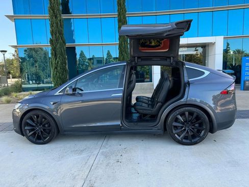 Used 2019 Tesla Model X Long Range image 8