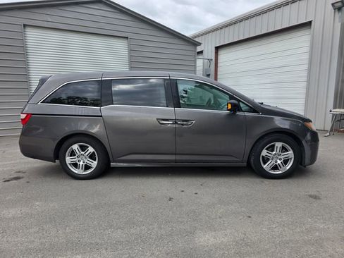 Used 2013 Honda Odyssey Touring image 11