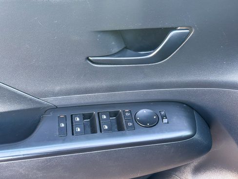 Used 2024 Hyundai Kona SE image 22