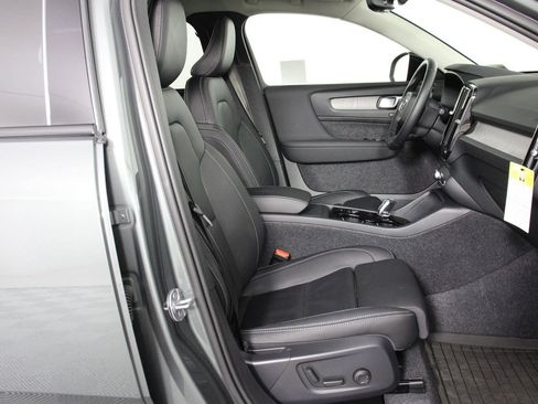 Certified 2026 Volvo XC40 B5 Ultra w/ Climate Package AWD/4WD image 29