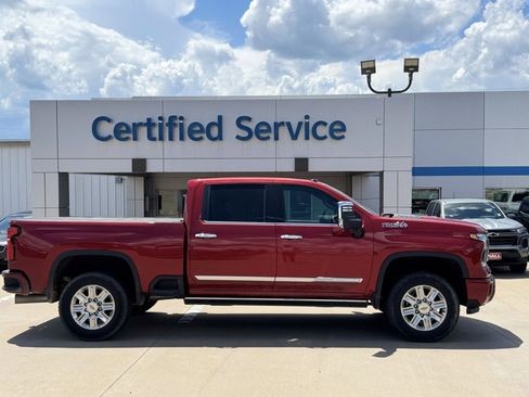 Certified 2025 Chevrolet Silverado 2500 High Country w/ Technology Package AWD/4WD image 3