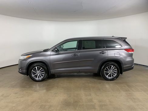 Used 2017 Toyota Highlander XLE w/ Protection Package #3 image 17