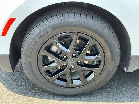 Used 2024 Chevrolet Equinox LT FWD image 11