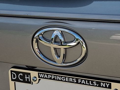 Certified 2025 Toyota RAV4 XLE AWD/4WD image 32