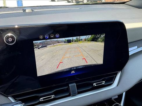 Used 2026 Chevrolet Equinox LT w/ Convenience Package II AWD/4WD image 14
