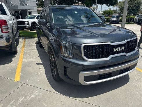 Certified 2023 Kia Telluride EX w/ EX Captain's Chair Package FWD image 1