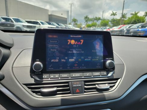 Used 2022 Nissan Altima 2.5 SV FWD image 22