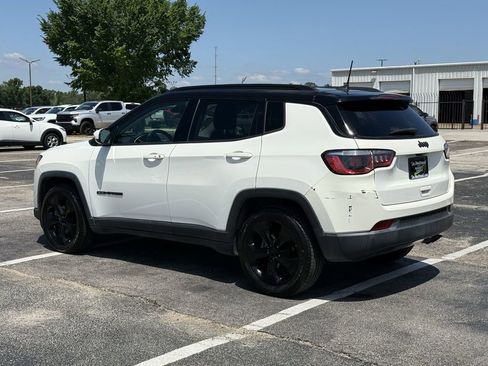 Used 2019 Jeep Compass Latitude FWD image 7