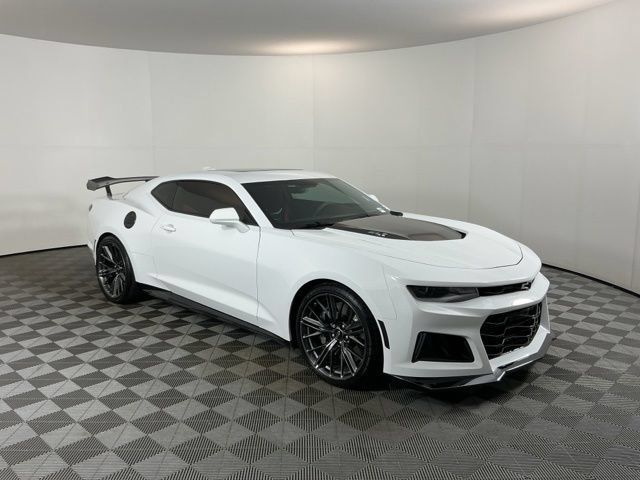 Used 2020 Chevrolet Camaro ZL1 RWD image 3