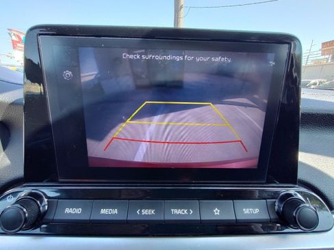 Used 2022 Kia Forte LXS FWD image 23