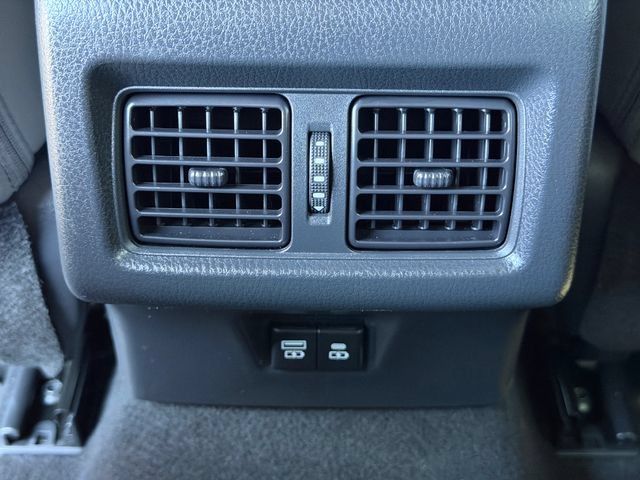 Used 2025 Toyota Camry SE FWD image 16