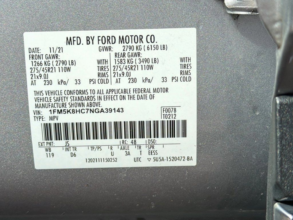 Used 2022 Ford Explorer Platinum w/ Equipment Group 601A AWD/4WD image 36