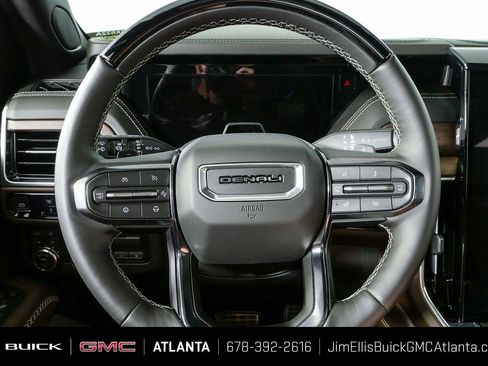Used 2025 GMC Yukon XL Denali Ultimate w/ LPO, Floor Liner Package AWD/4WD image 10