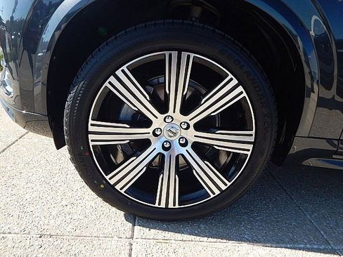 Certified 2022 Volvo XC90 T6 Inscription image 13