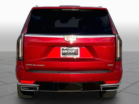 Used 2024 Cadillac Escalade Premium Luxury RWD image 5