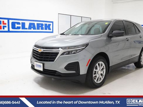 Used 2024 Chevrolet Equinox LS w/ Driver Confidence II Package FWD image 1