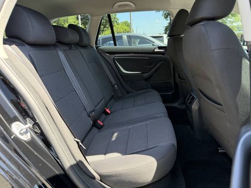 Used 2013 Volkswagen Jetta S FWD image 16
