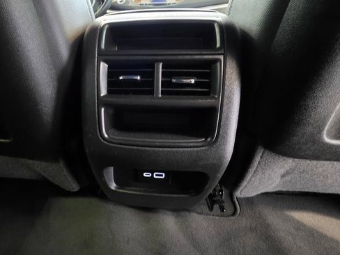 Used 2022 Cadillac XT5 Luxury FWD image 50