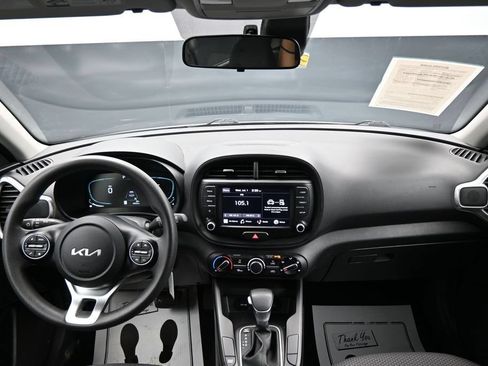Used 2023 Kia Soul LX w/ Option Group 015 FWD image 16