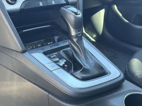 Used 2018 Hyundai Elantra SEL image 24