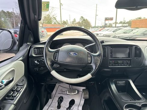 Used 2003 Ford F150 Harley-Davidson image 14