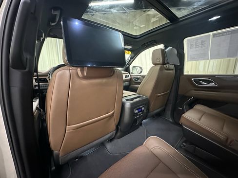 Used 2024 Chevrolet Tahoe High Country w/ Advanced Technology Package image 26