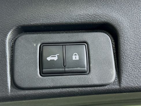 Used 2023 Nissan Rogue SL FWD image 28