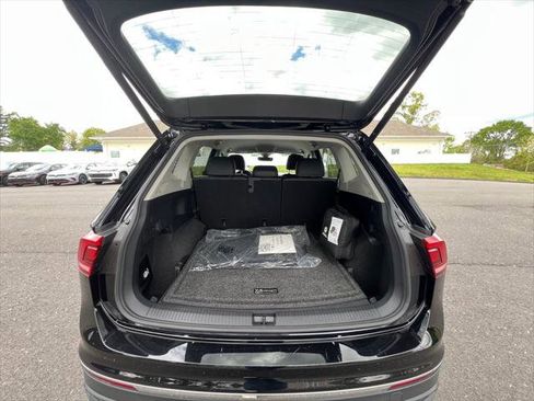 Certified 2022 Volkswagen Tiguan SE AWD/4WD image 15
