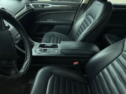 Used 2019 Ford Fusion SEL image 5