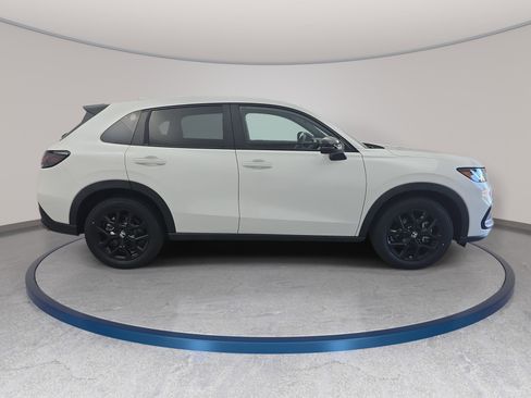 Certified 2023 Honda HR-V Sport image 4