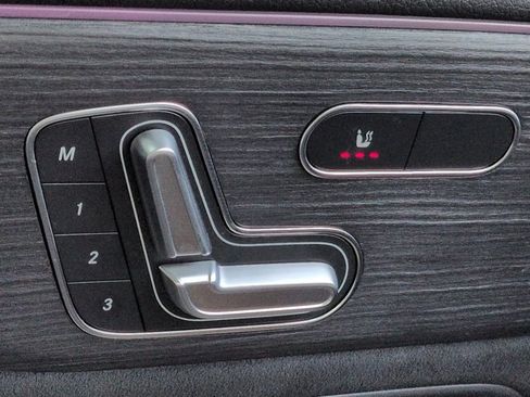 Used 2021 Mercedes-Benz GLB 35 AMG 4MATIC image 24