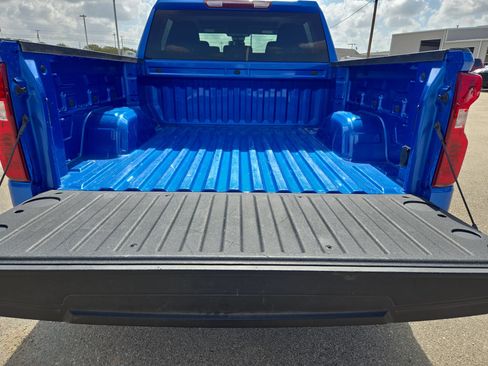 Used 2025 Chevrolet Silverado 1500 LT AWD/4WD image 23