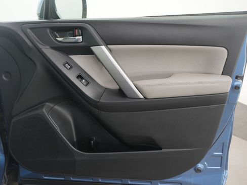 Used 2015 Subaru Forester 2.5i Limited image 12