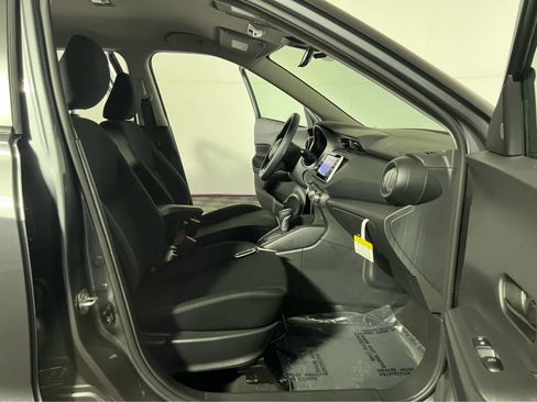 Certified 2025 Nissan Kicks Play S FWD image 27