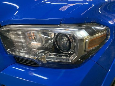 Used 2020 Toyota Tacoma TRD Sport image 29