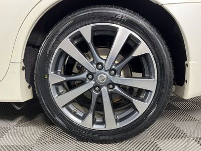 Used 2017 Nissan Altima 2.5 SR w/ Interior Lighting Package