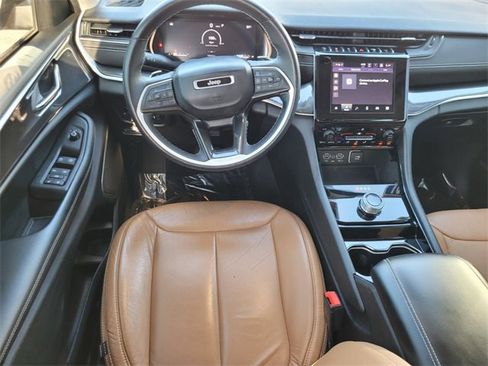 Certified 2021 Jeep Grand Cherokee L Laredo w/ Luxury Tech Group I image 9