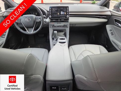 Certified 2019 Toyota Avalon XLE w/ Moonroof Package FWD image 5