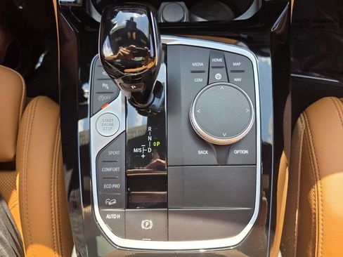 Used 2025 BMW X4 xDrive30i AWD/4WD image 26
