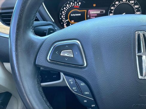 Used 2015 Lincoln MKC FWD w/ Equipment Group 101A Select image 18