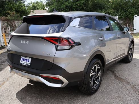 Used 2023 Kia Sportage LX AWD/4WD image 7