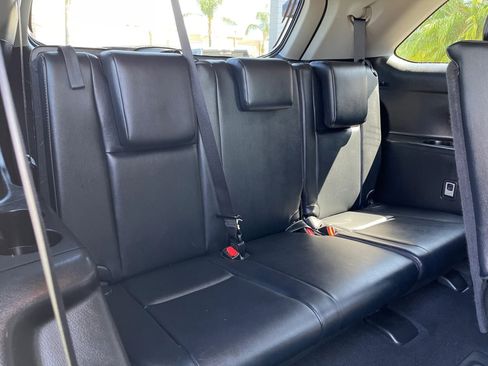 Used 2019 Toyota Highlander XLE FWD image 30