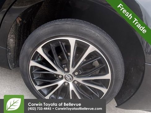Used 2018 Toyota Camry SE image 13