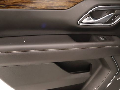 Used 2023 Chevrolet Tahoe Premier AWD/4WD image 18