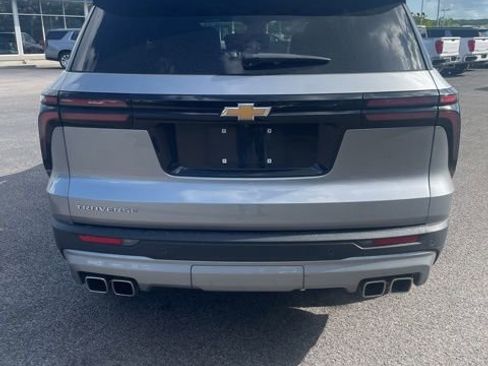 Used 2025 Chevrolet Traverse LT AWD/4WD image 5
