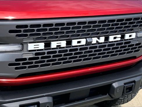 Used 2022 Ford Bronco Badlands w/ Sasquatch Package image 32