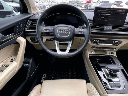 Used 2023 Audi Q5 e Premium Plus w/ Premium Plus Package AWD/4WD image 6
